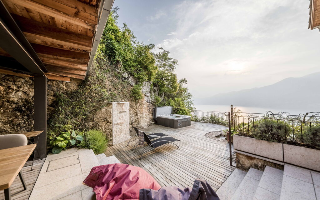 Dimora Delle Ninfee Del Garda: dimora-delle-ninfee-del-garda-castelletto-villa-esterno