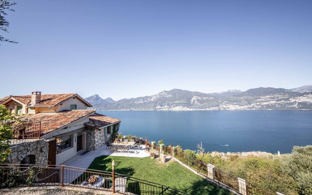 Dimora Delle Ninfee Del Garda: dimora-delle-ninfee-del-garda-castelletto-villa-esterno