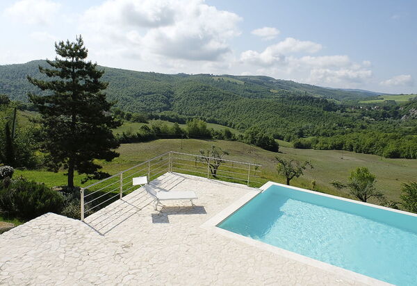 Cottage Bella Vallata: Outdoor, Pool, Spring, Summer