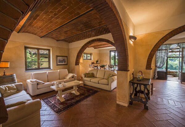 Luxury Ponente: Living Room