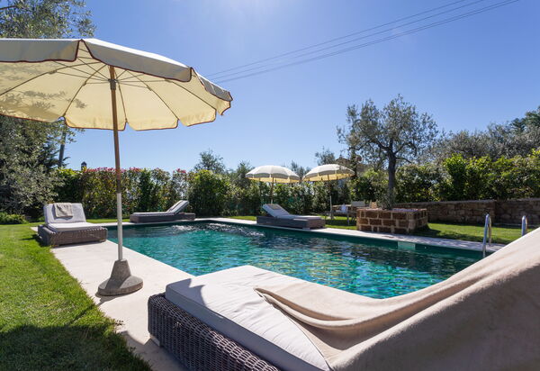 Villa Ligheia: Piscina