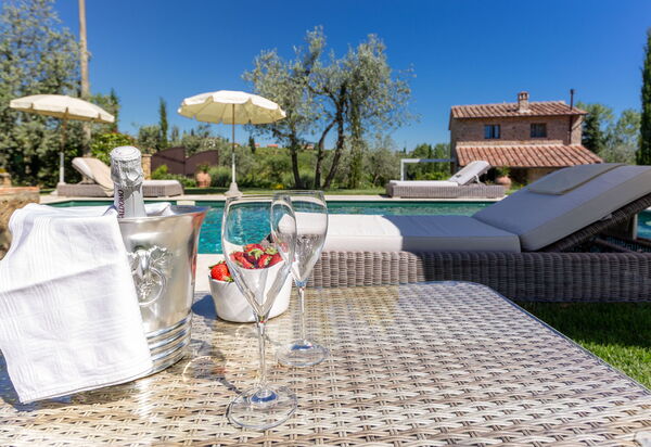 Villa Ligheia: Piscina