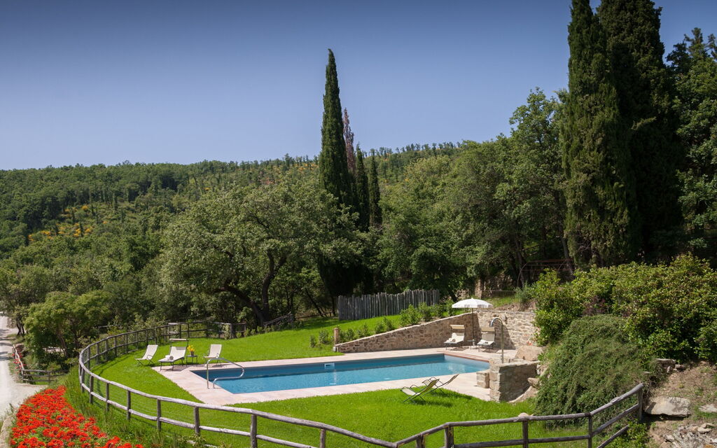 Winery Alpe Villa: Pool, Scenic View