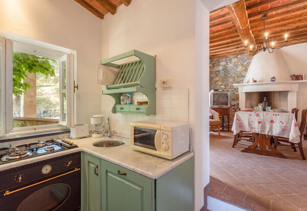 Villa Mastiano: Cucina, Soggiorno