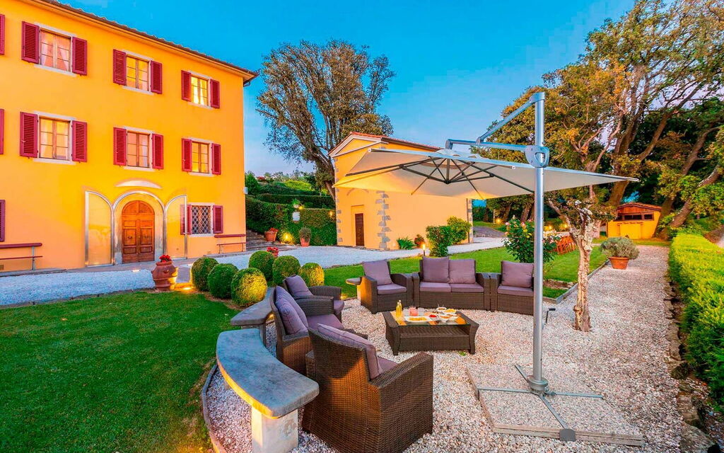 Tusco Home: all'aperto, Entrata Principale