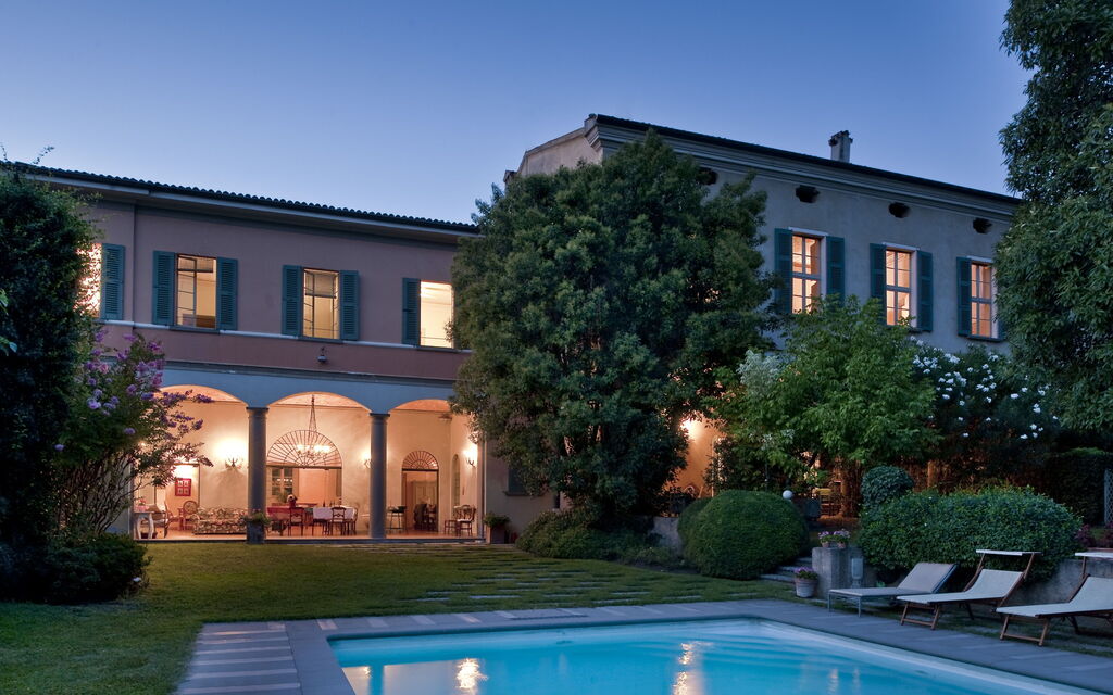 La Reggia Del Lord: Outdoor