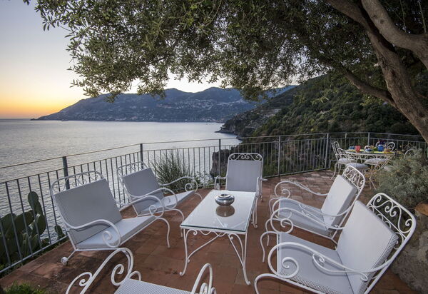 Maiori Chalet: Outdoor, Scenic View