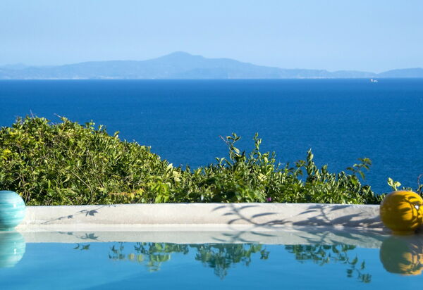 Maiori Chalet: Outdoor, Pool