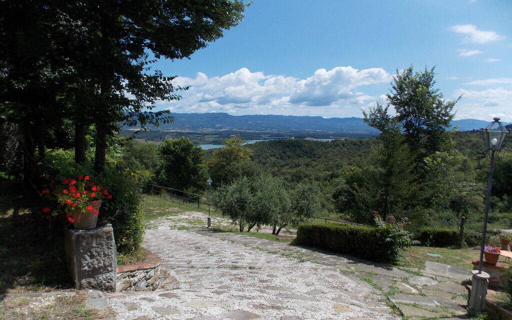 Casale Mocali: Building Exterior