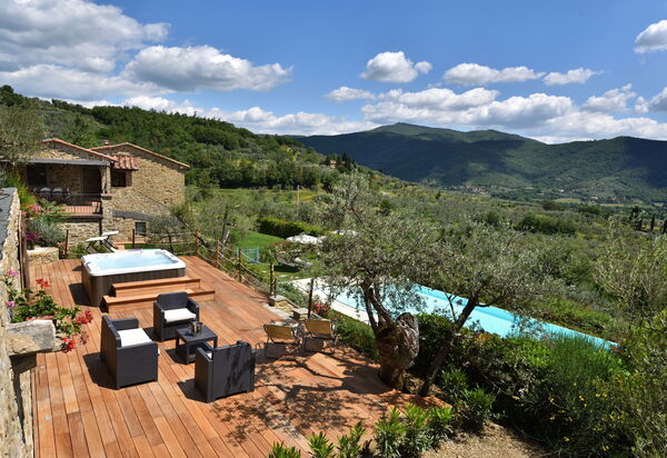 La Pietra Al Tramonto: Outdoor, Pool, Scenic View