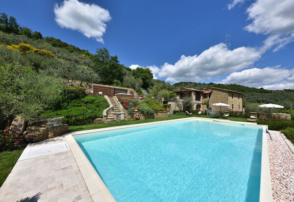 La Pietra Al Tramonto: Outdoor, Pool, Scenic View