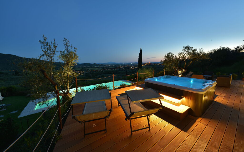 La Pietra Al Tramonto: Outdoor, Pool, Scenic View