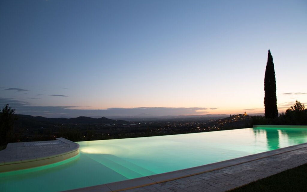 La Pietra Al Tramonto: Outdoor, Pool, Scenic View