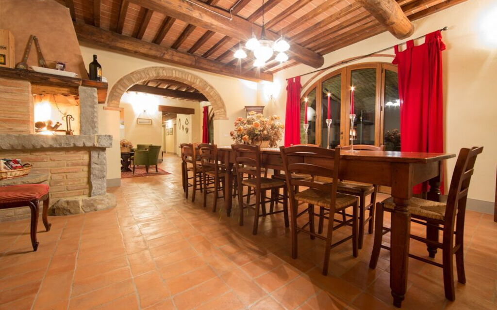 La Pietra Al Tramonto: Living Room