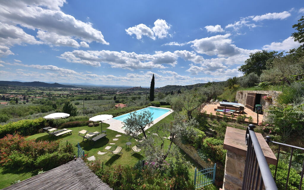 La Pietra Al Tramonto: Outdoor, Pool, Scenic View