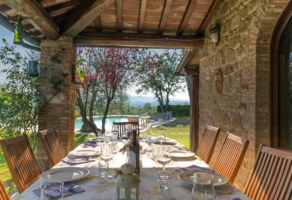 Il Salto Della Chiana: Esterni