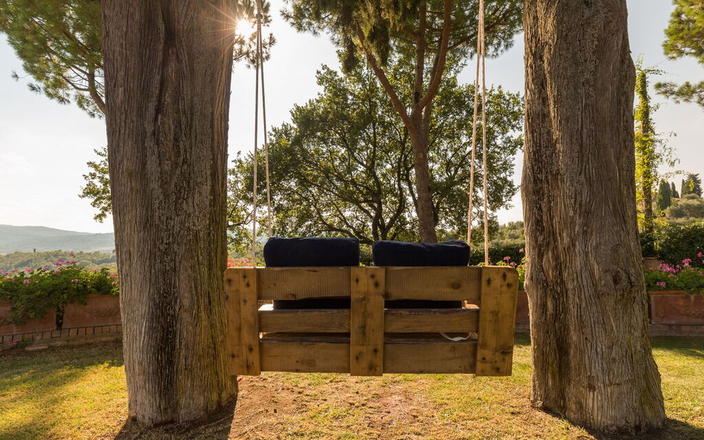 Il Salto Della Chiana: Caratteristiche, Esterni