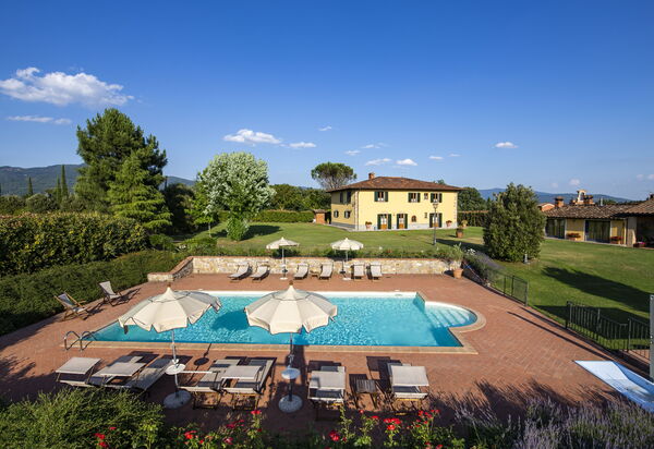 Casaletto Sul Lago: Esterni, Piscina