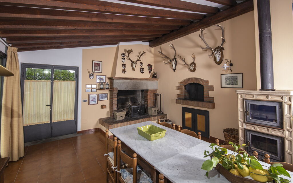 Casaletto Sul Lago: Sala da pranzo, Soggiorno
