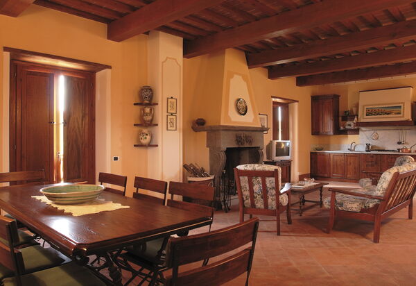 Al Caldo Ritiro: Sala da pranzo, Soggiorno