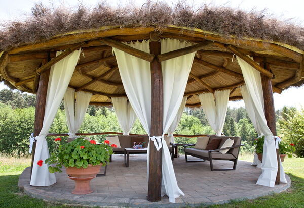 Al Caldo Ritiro: Balcone / Terrazza / Patio, Esterni, Giardino