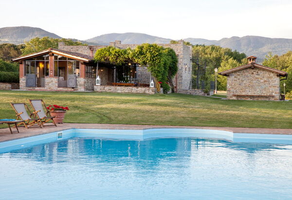 Al Caldo Ritiro: Entrata Principale, Esterni, Giardino, Piscina