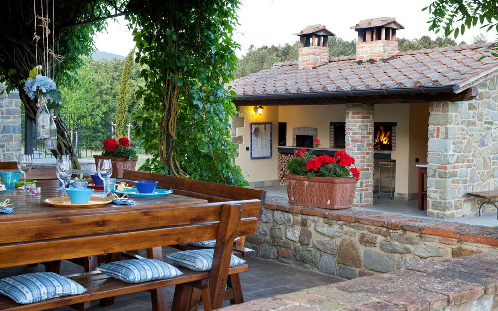 Al Caldo Ritiro: Building Exterior, Garden, Main Entrance