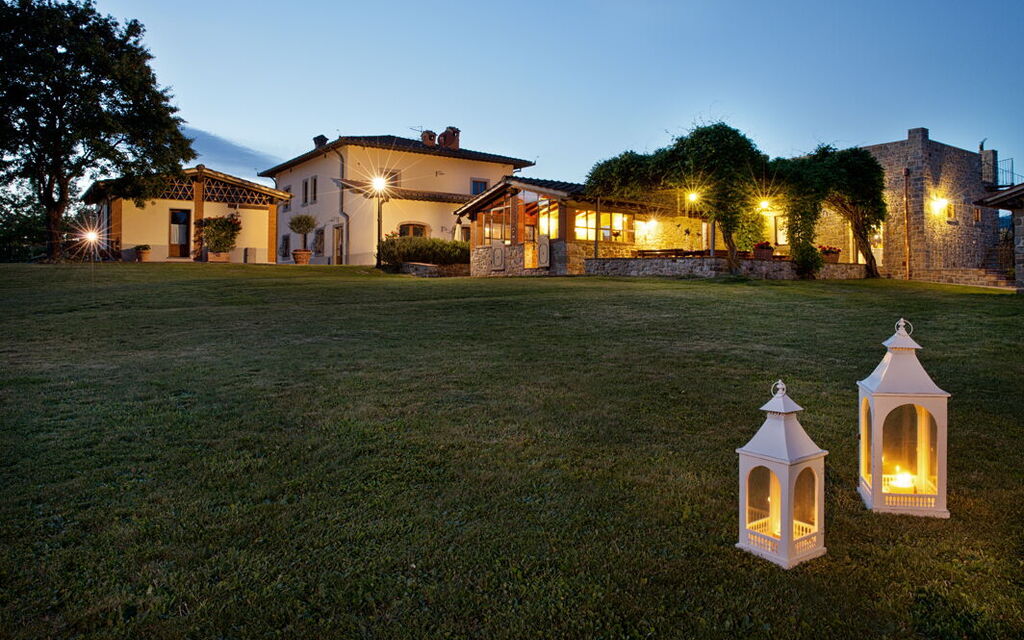 Al Caldo Ritiro: Building Exterior, Garden, Main Entrance