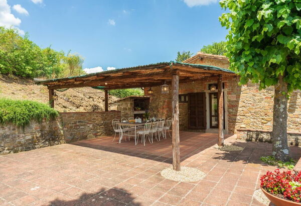Stony Tuscan Farm: Balcone / Terrazza / Patio, Entrata Principale, Esterni, Giardino