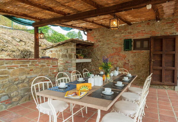 Stony Tuscan Farm: Balcone / Terrazza / Patio, Giardino