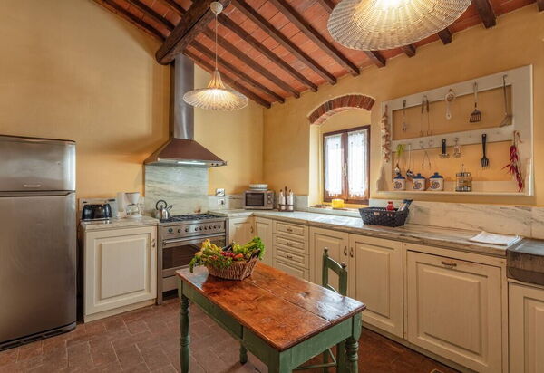 Stony Tuscan Farm: Cucina, Sala da pranzo