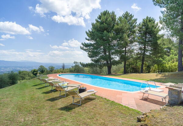Stony Tuscan Farm: Esterni, Giardino, Piscina