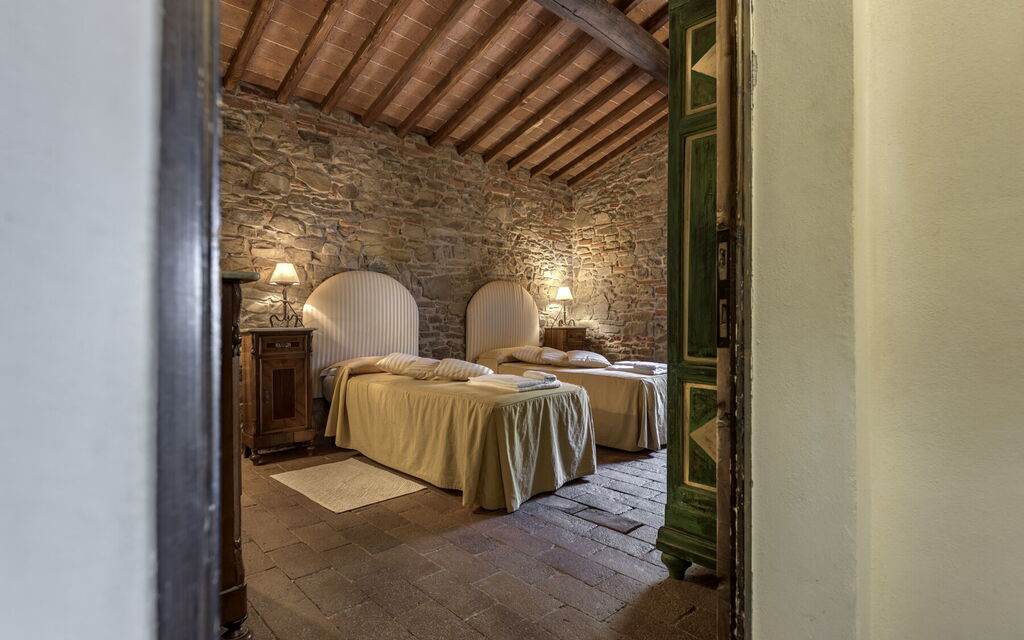 Stony Tuscan Farm: Camera da letto