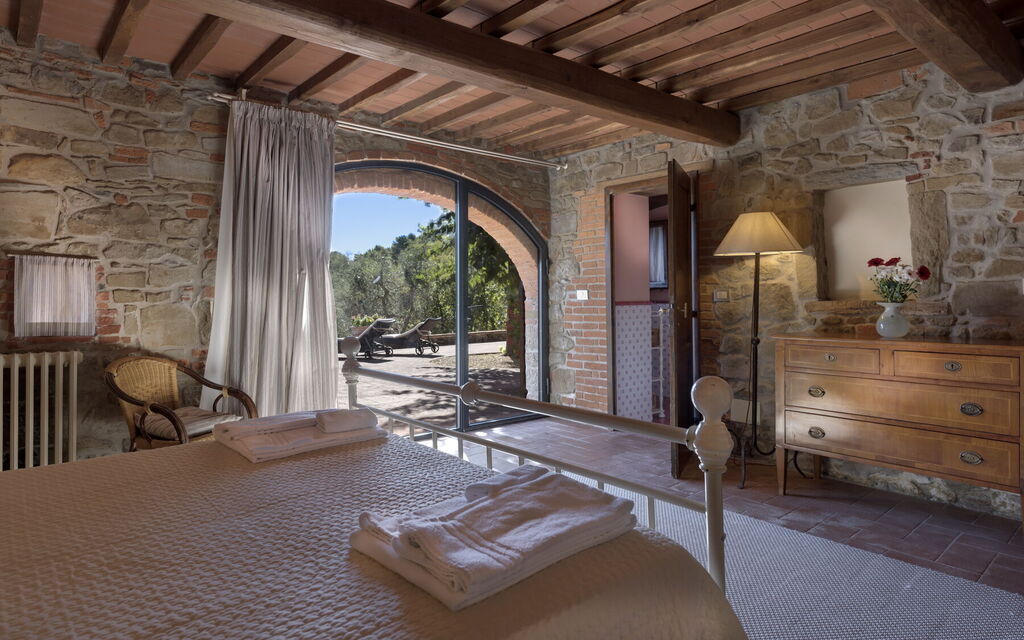 Stony Tuscan Farm: Camera da letto