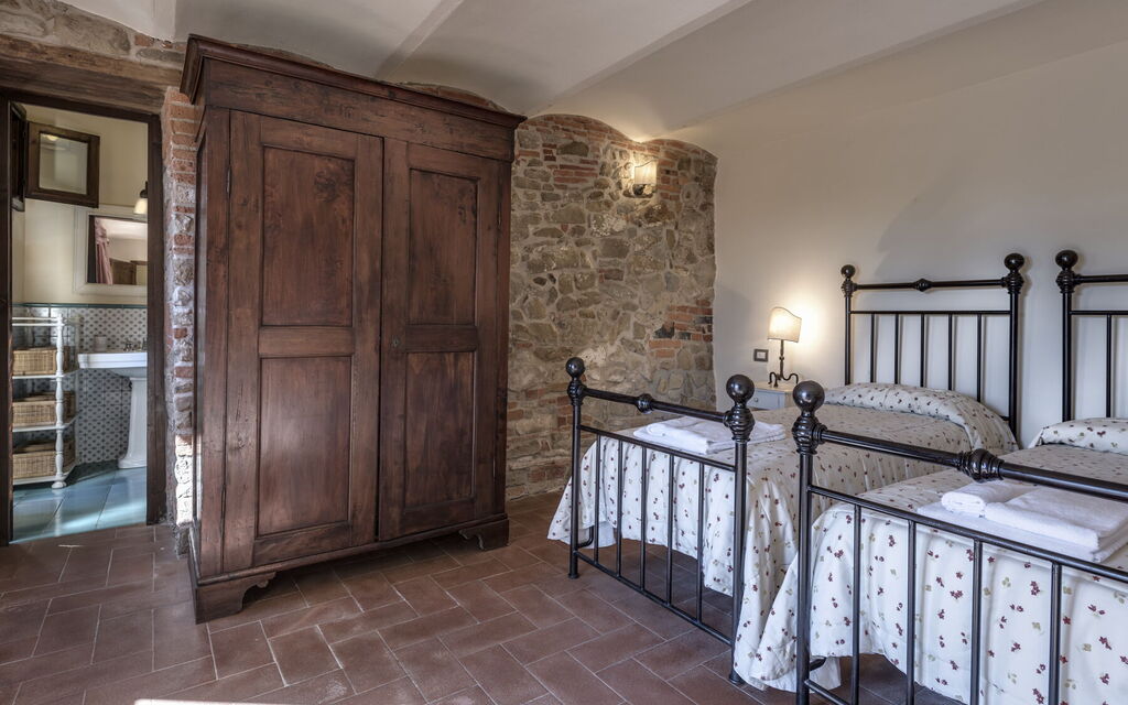 Stony Tuscan Farm: Camera da letto