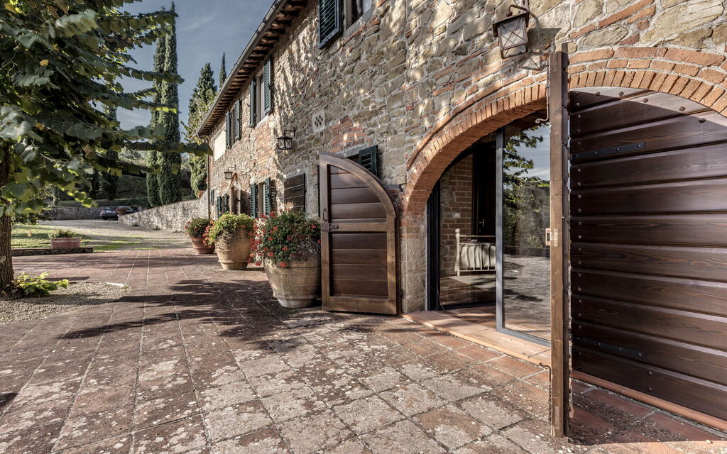 Stony Tuscan Farm: Entrata Principale, Esterni