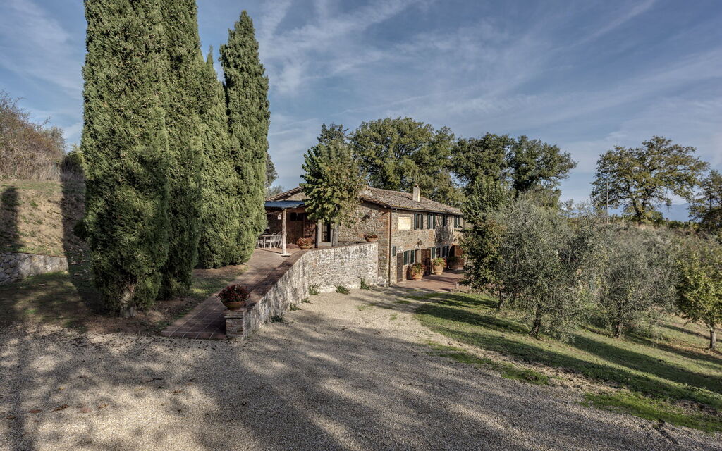 Stony Tuscan Farm: Entrata Principale, Esterni