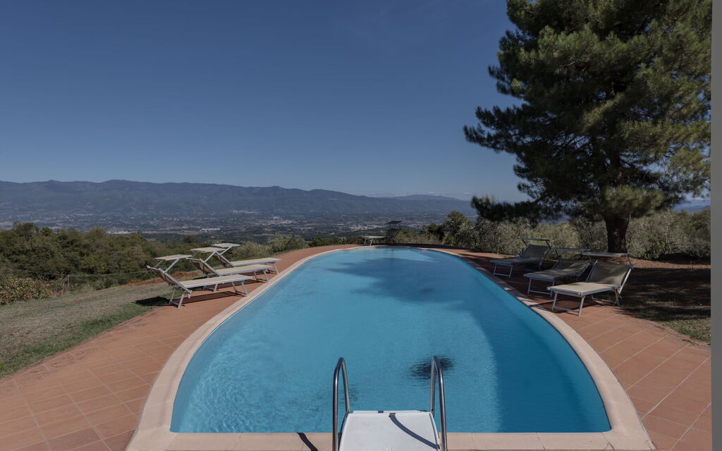 Stony Tuscan Farm: Esterni, Giardino, Piscina