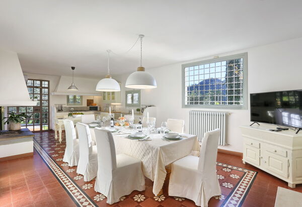 Villa Sport Deluxe: Cucina, Sala da pranzo