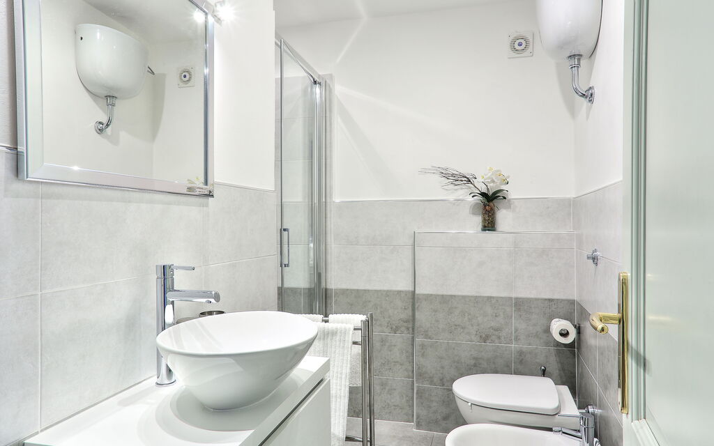 Villa Sport Deluxe: Bathroom