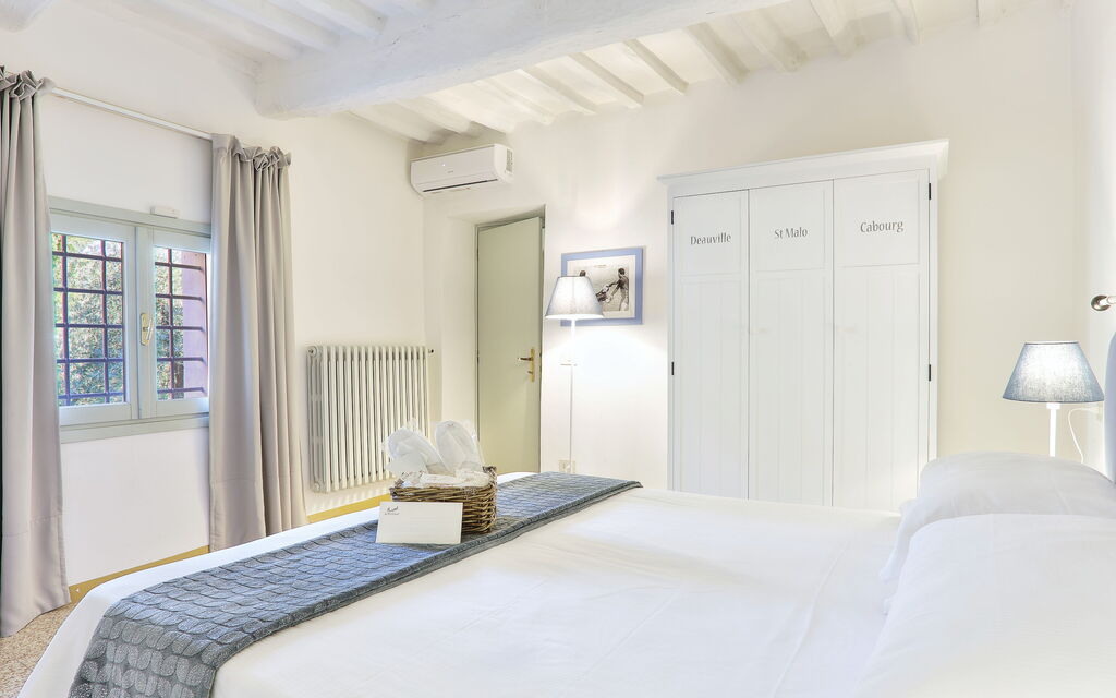 Villa Sport Deluxe: Bedroom