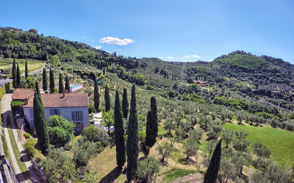 Villa Sport Deluxe: Building Exterior, Scenic View