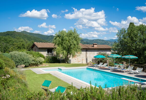 Villa Santa Maria a Bovino: Building Exterior, Pool