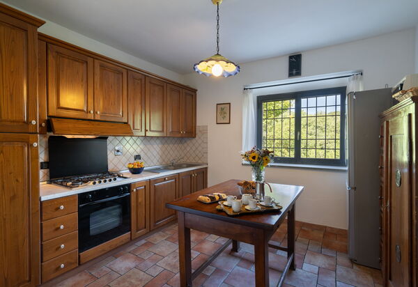Villa Santa Maria a Bovino: Kitchen
