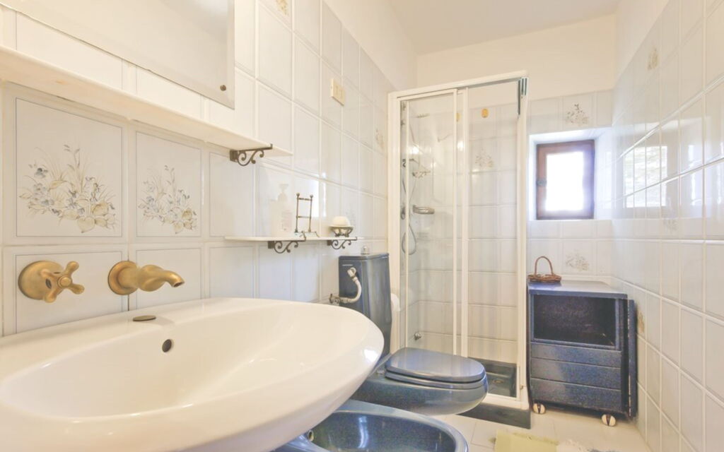 Casale Le Torri: Bathroom
