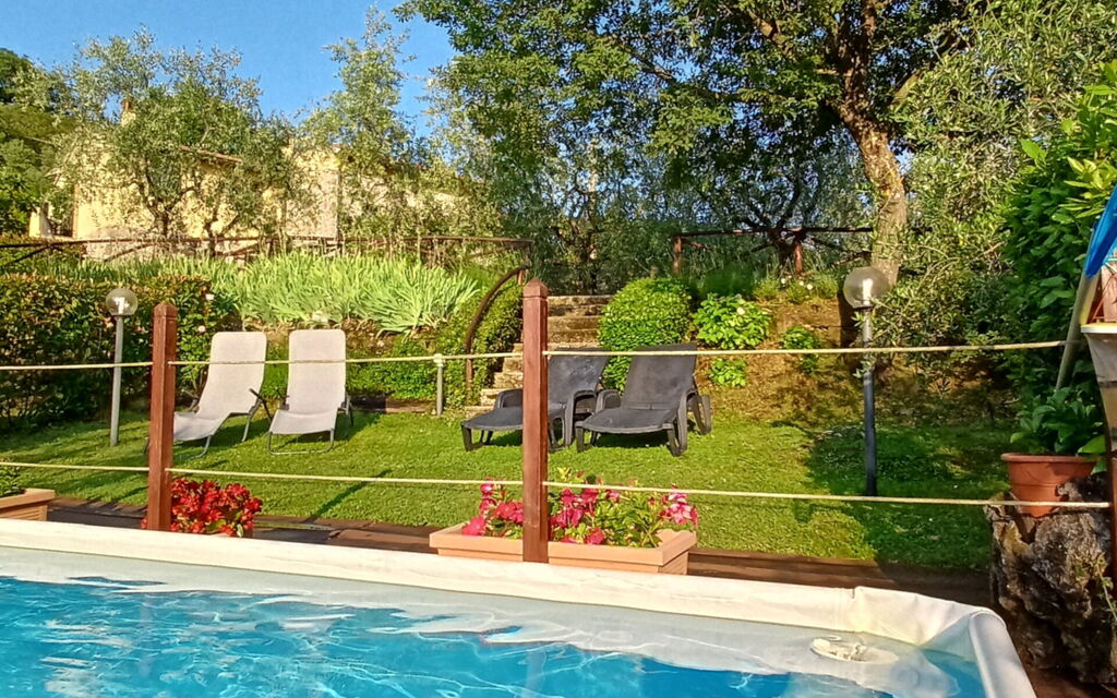 Casa Paola: Pool, Summer