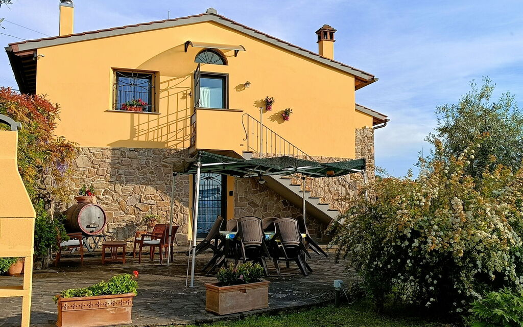 Casa Paola: Building Exterior, Summer