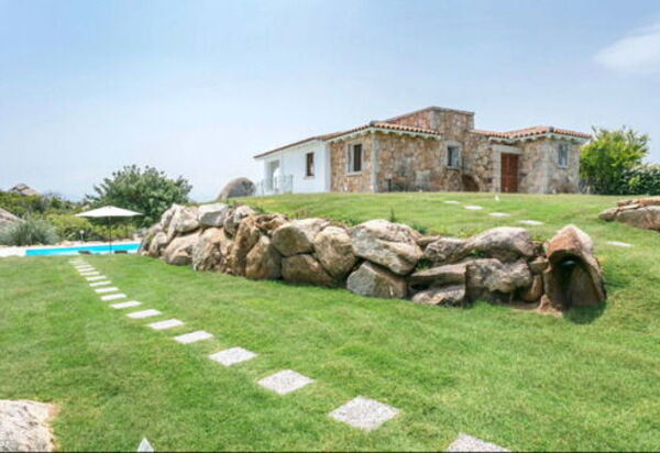 Grand Relais Degli Dei: Garden, Main Entrance