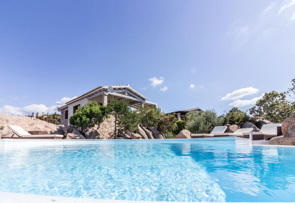 La Granitica Di Lusso: Piscina