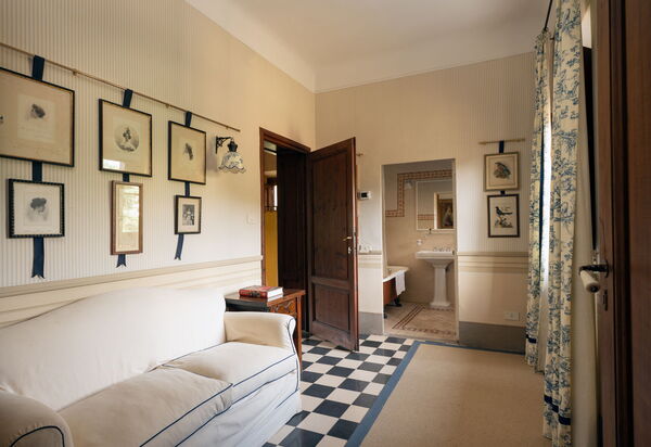 Villa Salaiole: Bathroom, Bedroom, Other Room